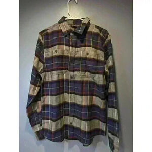 Men's Casual Plaid Button-Down Shirt in Navy and Cream